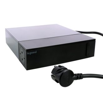   LEGRAND Elosztóállomás TV-hez 4x2P+F + 4x2P, 6A, túlfeszültség-védelemmel, 2 m vezetékkel, fekete
