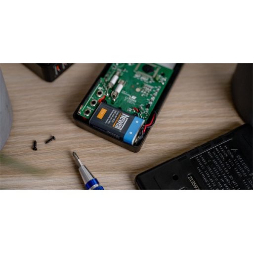 NEWELL 9V - os akkumulátor, USB-C port, 500 mAh, 6F22, USB-A/USB-C kábel tartozék, 40 hónap garancia, 1200 töltés