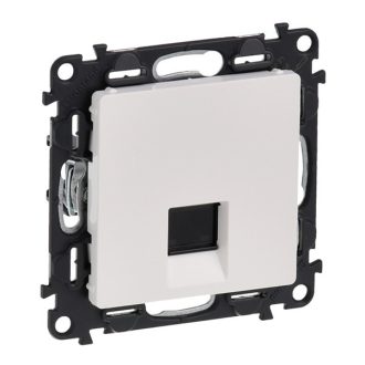   LEGRAND Valena Life 1xRJ45 Cat. 6 UTP csatlakozóaljzat  fehér