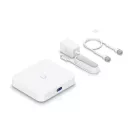 UBiQUiTi Vezetékes Cloud Gateway 4x1Gbps (LAN) + 1x2,5Gbps (WAN), IPS routing, OpenVPN, Asztali - UCG-Ultra
