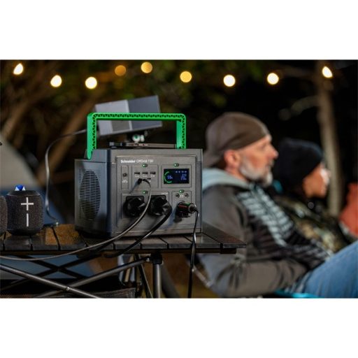 APC Schneider OFFGRID 730 hordozható akkumulátor állomás, 738Wh Lítium-ion, 2xSCHUKO, 3xUSB, 2x USB-C, Színuszos, LCD